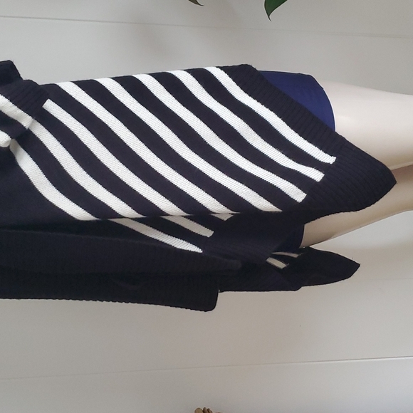 Sweet & Sinful Women's Stripe Black White Assymmetrical Blazer Sweater Like Med. - Picture 6 of 11